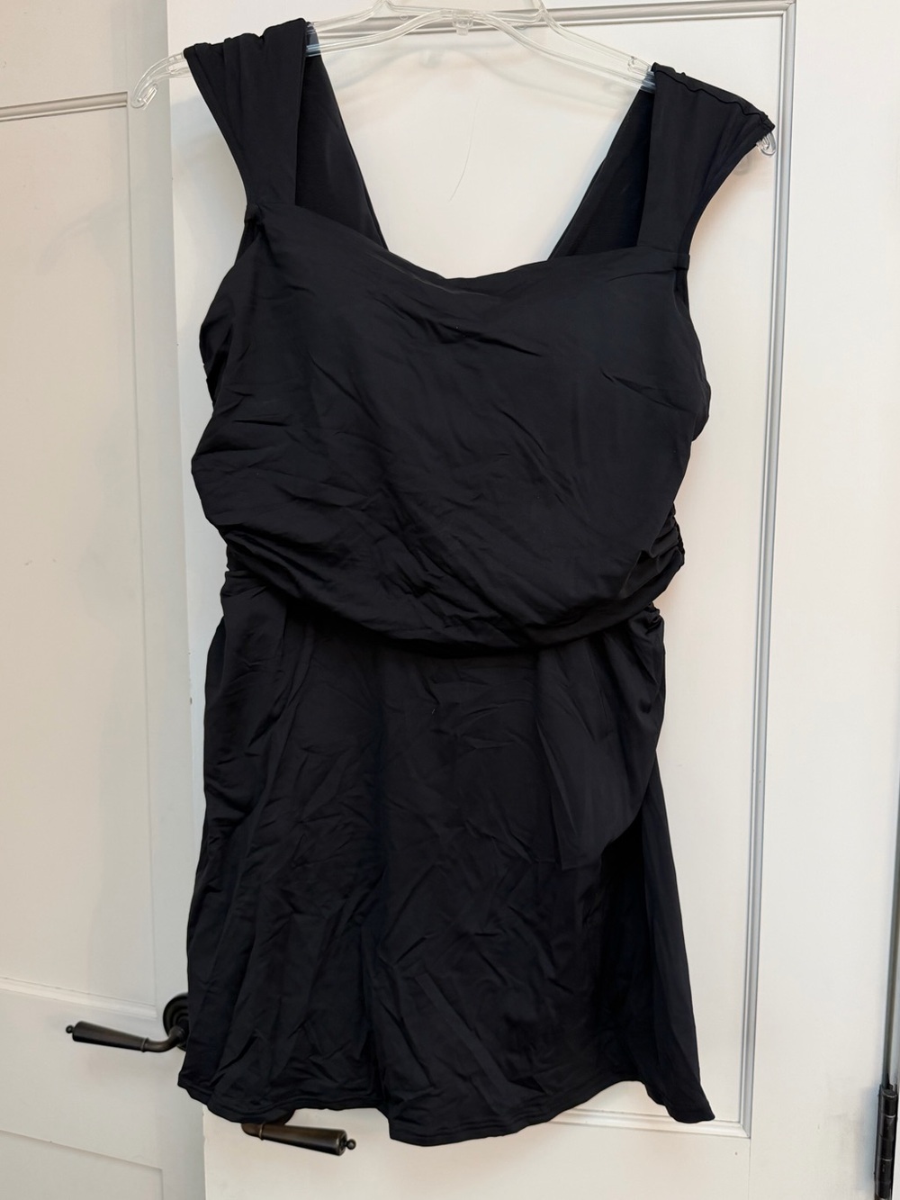 EUC LANDS END 16w BLACK SQUARE NECK SWIM DRESS ONE PIECE
